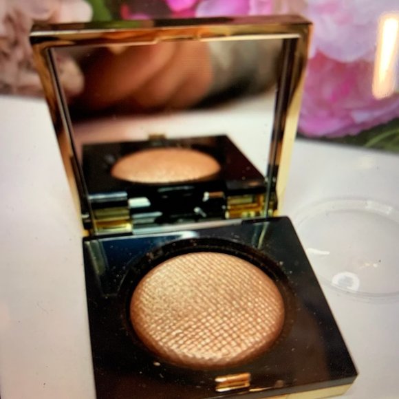 Bobbi Brown - Picture 1 of 2